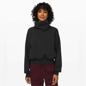 Lululemon Full Flourish Pullover * RARE
Air Wrap Spacer
Luxtreme
Black